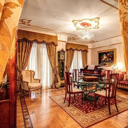 Domus Vittoria - The Luxury Quintessence Lägenhet Sorrento Exteriör bild