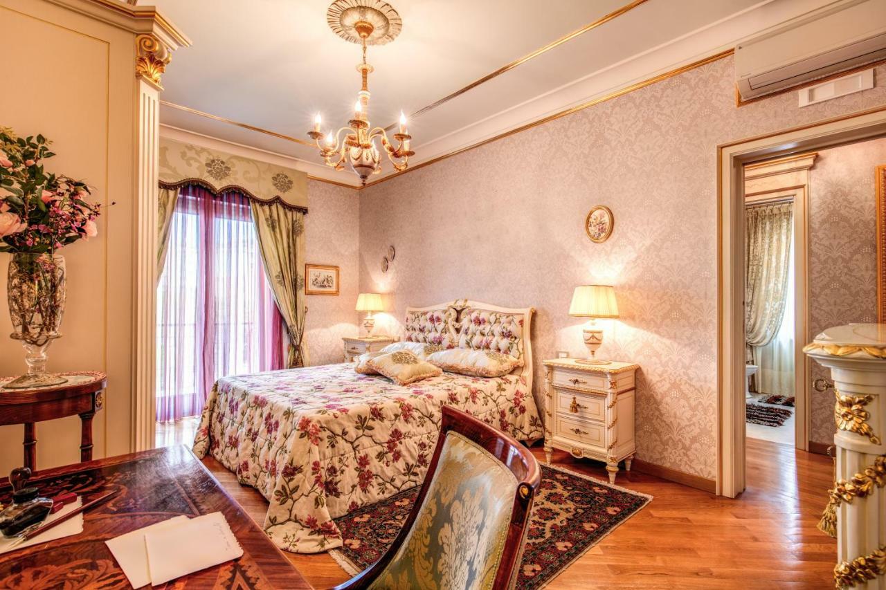 Domus Vittoria - The Luxury Quintessence Lägenhet Sorrento Exteriör bild