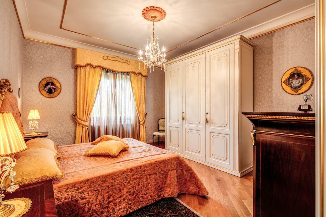 Domus Vittoria - The Luxury Quintessence Lägenhet Sorrento Exteriör bild