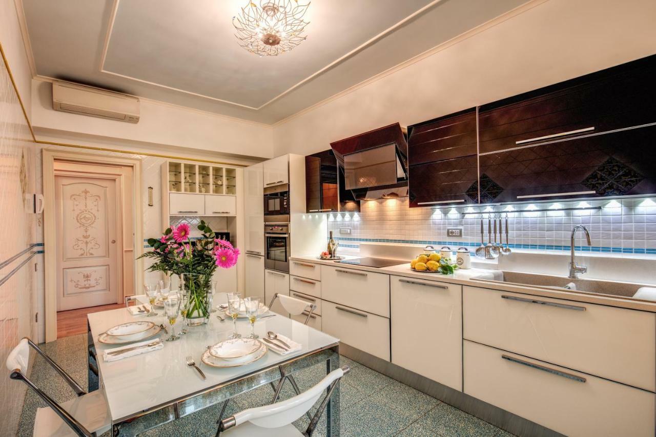 Domus Vittoria - The Luxury Quintessence Lägenhet Sorrento Exteriör bild