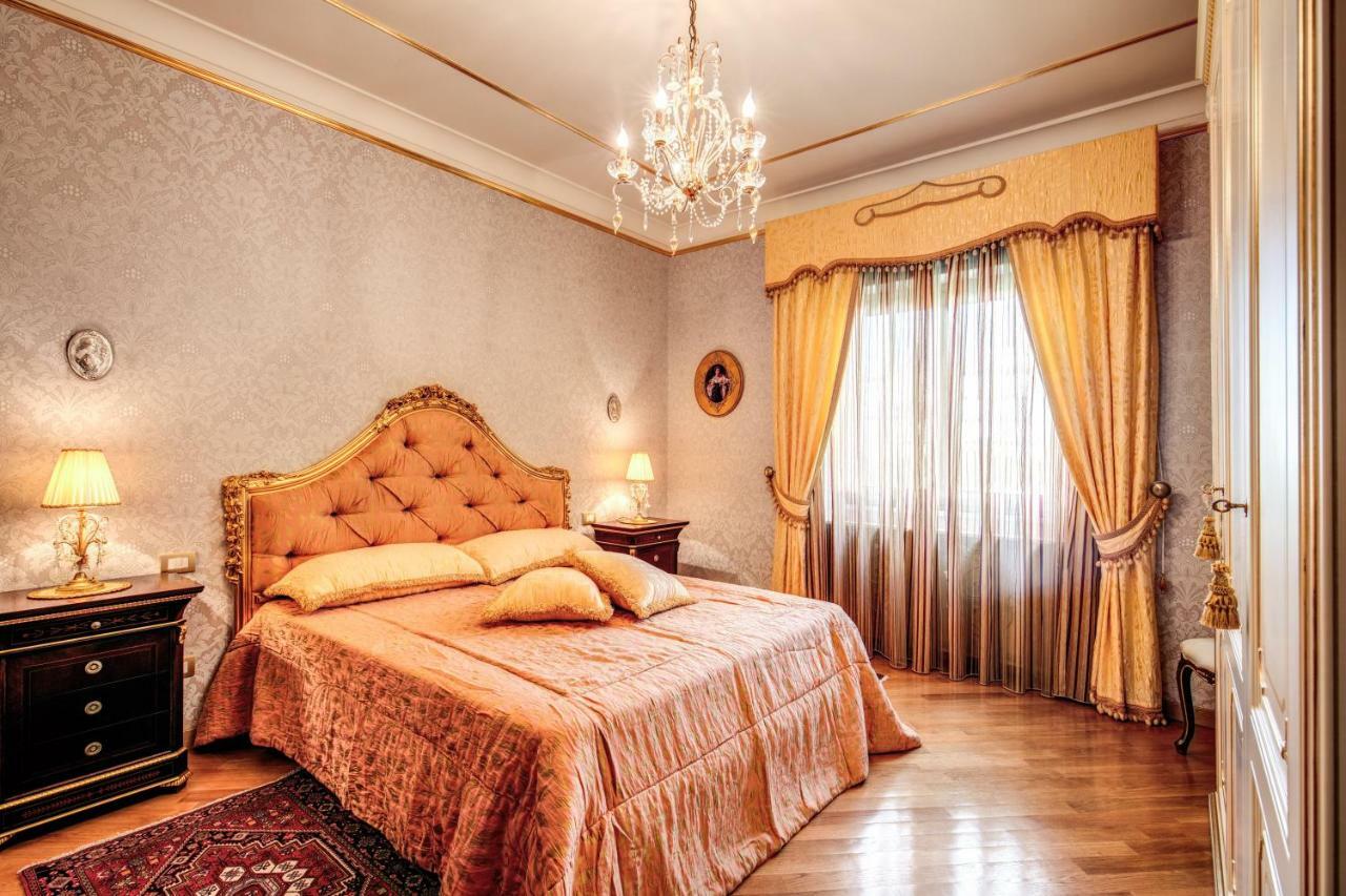 Domus Vittoria - The Luxury Quintessence Lägenhet Sorrento Exteriör bild
